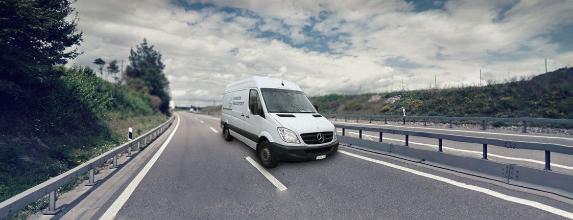 Wir bieten Klein- und Warentransporte